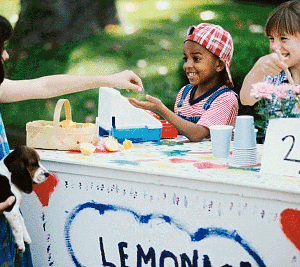 《少年财商课》给少年的第一堂财商课；掌握10种财商思维，学会最优选择！